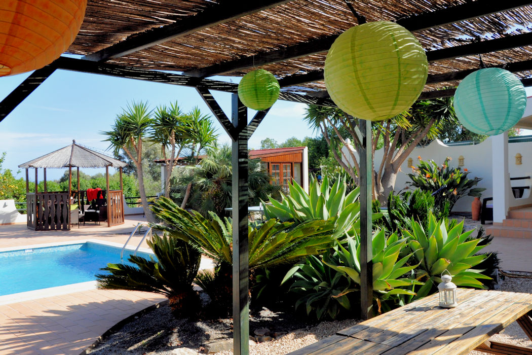 The terrace and swimming pool at the AltaVista lodge, Algarve