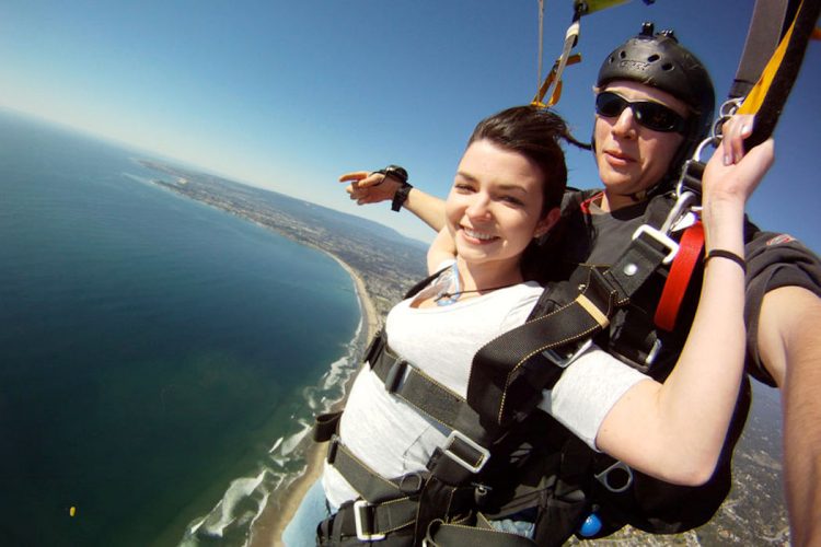 Feel safe and secure with experienced skydiving instructors