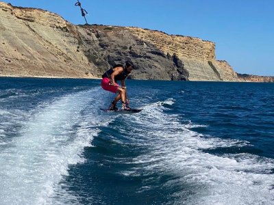 tm_p-80039-hacer-wakeboard-en-praia-da-luz1656059439_16560594685149